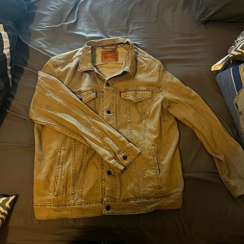 Levi khaki jean jacket